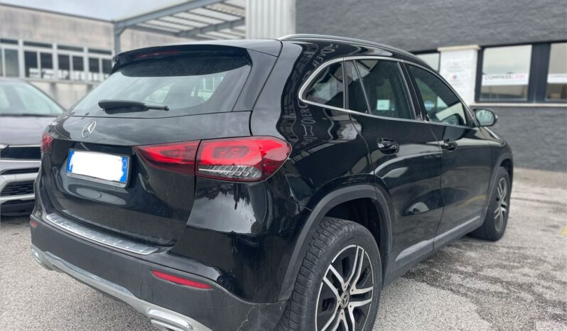 
								MERCEDES GLA200D 2.0 AUTOMATIC SPORT PLUS 150CV full									