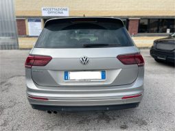
										VOLKSWAGEN TIGUAN 2.0 R-LINE 150CV full									