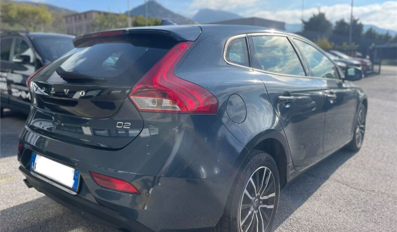 
								VOLVO V40 2.0 D2 R-DESIGN 120CV full									
