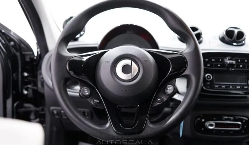 
								SMART FORFOUR EQ PURE ESSENTIAL 56CV full									