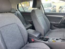 
										VOLKSWAGEN GOLF 1.0 ETSI LIFE DSG 110CV full									