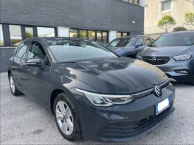 VOLKSWAGEN GOLF 1.0 ETSI LIFE DSG 110CV