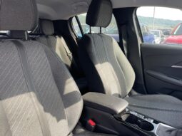 
										PEUGEOT 208 1.2 PURETECH ALLURE 100CV full									