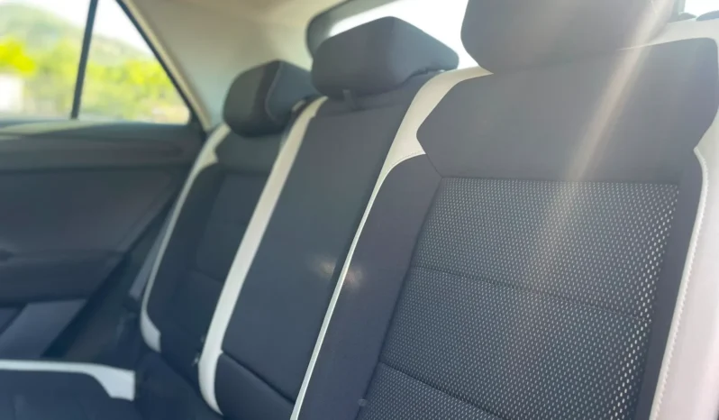 
								VOLKSWAGEN T-ROC 2.0TDI STYLE 115CV full									