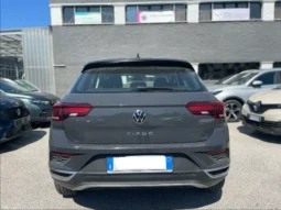 
										VOLKSWAGEN T-ROC 2.0TDI STYLE 115CV full									