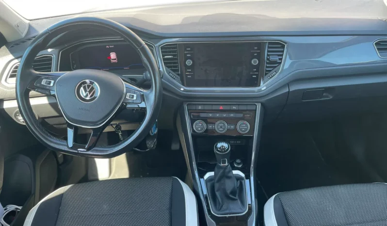
								VOLKSWAGEN T-ROC 2.0TDI STYLE 115CV full									