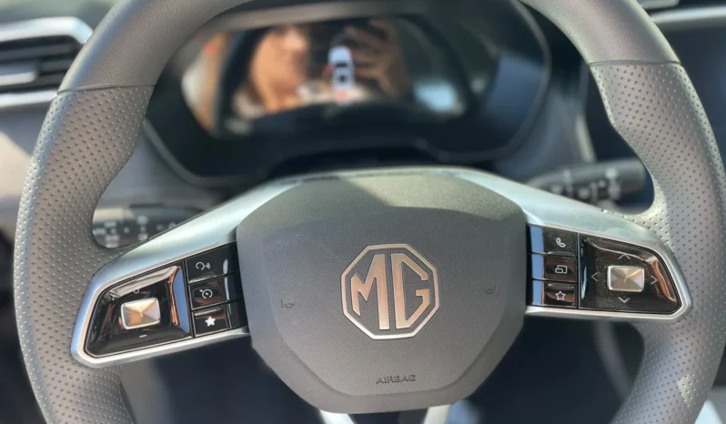 
								MG ZS 1.5 STANDARD 115CV full									