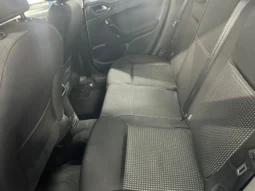
										PEUGEOT 208 1.2 ALLURE 82CV full									