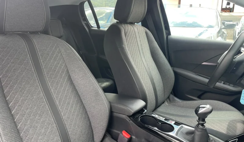 
								PEUGEOT 208 1.2 PURETECH ALLURE 100CV full									