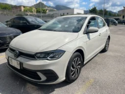 
										VOLKSWAGEN POLO 1.0 LIFE 80CV full									