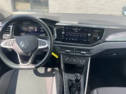
										VOLKSWAGEN POLO 1.0 LIFE 80CV full									