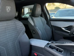 
										PEUGEOT 3008 1.2 HYBRID E-DCS GT 145CV full									