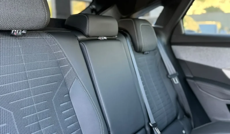 
								PEUGEOT 3008 1.2 HYBRID E-DCS GT 145CV full									