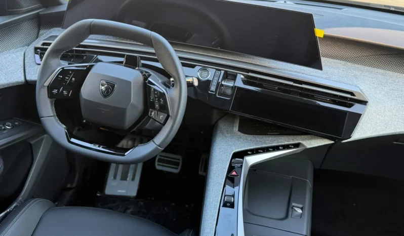 
								PEUGEOT 3008 1.2 HYBRID E-DCS GT 145CV full									