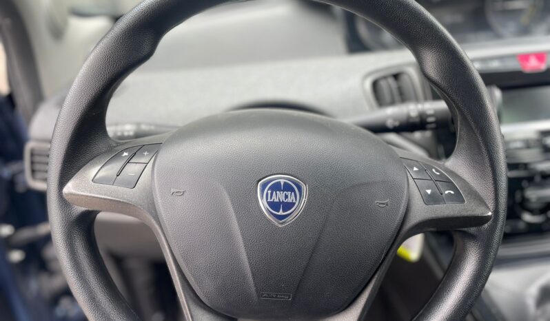 
								LANCIA YPSILON 1.0 FIREFLY HYBRID SILVER PLUS 69CV full									