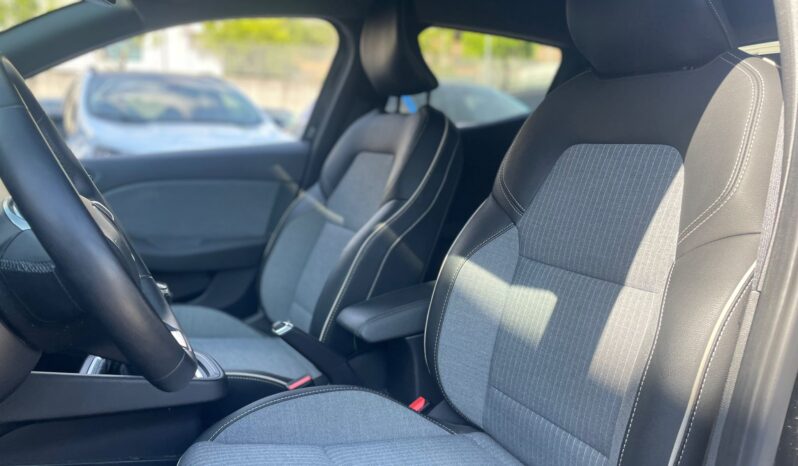 
								RENAULT CLIO 1.0TCE TECHNO 90CV full									