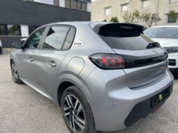 
										PEUGEOT 208 1.2 PURETECH STYLE 75CV full									