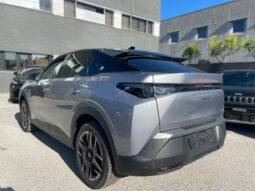 
										PEUGEOT 3008 1.2 HYBRID E-DCS GT 136CV full									