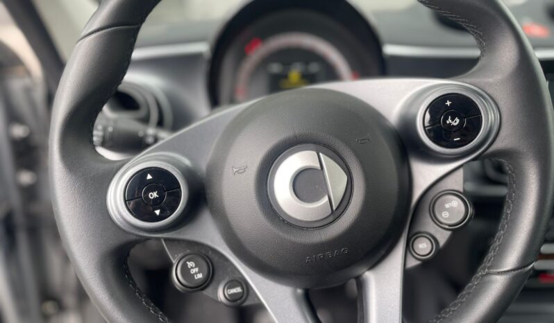 
								SMART FORFOUR 1.0 PASSION 70CV full									