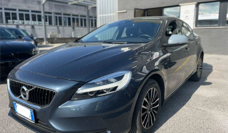
								VOLVO V40 2.0 D2 R-DESIGN 120CV full									