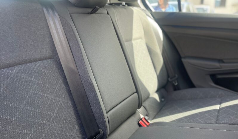
								VOLKSWAGEN GOLF VIII 2.0TDI LIFE DSG 115CV full									