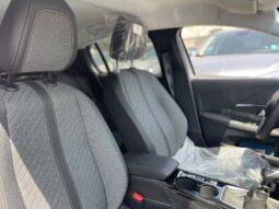
										PEUGEOT 208 1.2 PURETECH ALLURE 100CV full									