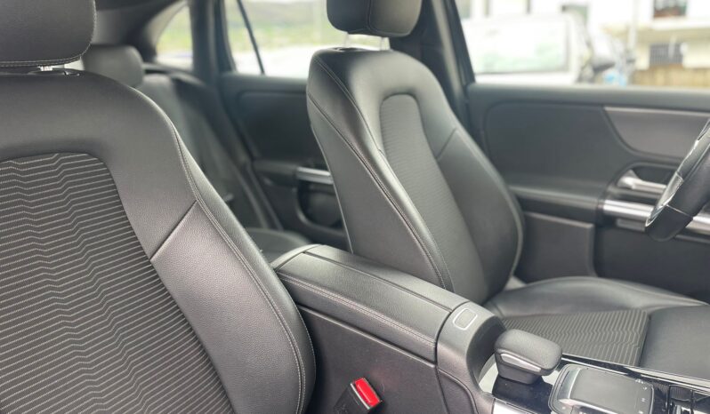 
								MERCEDES GLA200D 2.0 AUTOMATIC SPORT PLUS 150CV full									