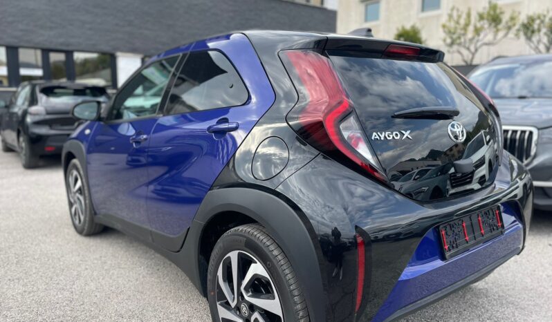 
								TOYOTA AYGO X 1.0 TREND S-CVT 72CV full									