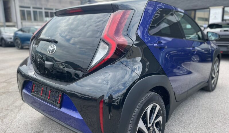 
								TOYOTA AYGO X 1.0 TREND S-CVT 72CV full									