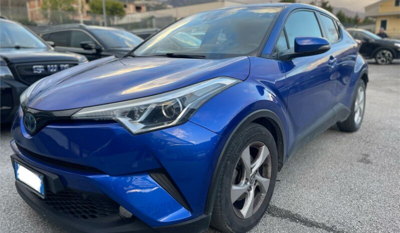 
								TOYOTA C-HR 1.8 ACTIVE E-CVT 98CV full									