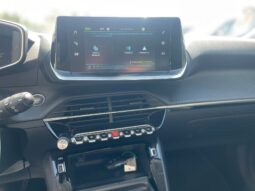 
										PEUGEOT E2008 ALLURE PACK 136CV full									
