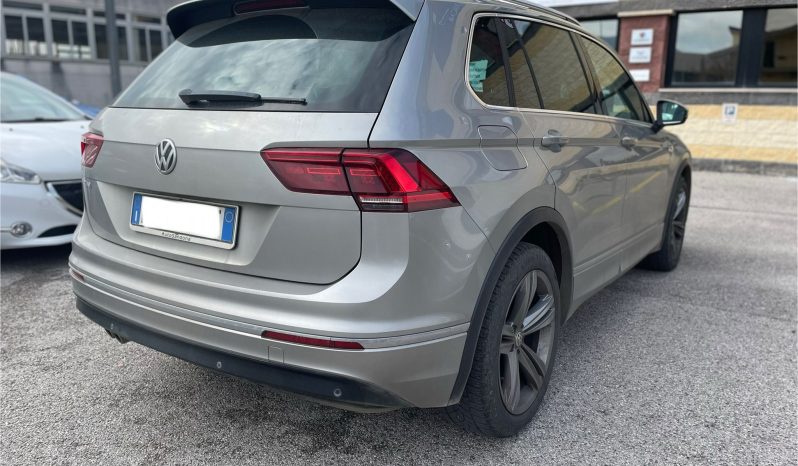 
								VOLKSWAGEN TIGUAN 2.0 R-LINE 150CV full									