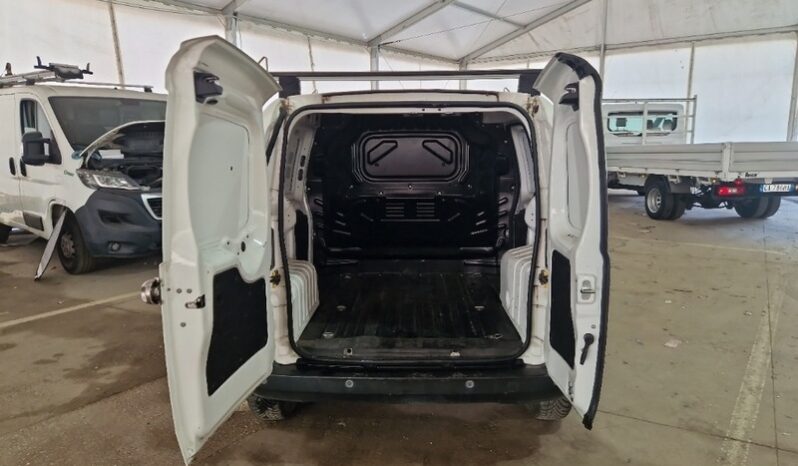
								FIAT FIORINO 1.3MJT SX 95CV full									