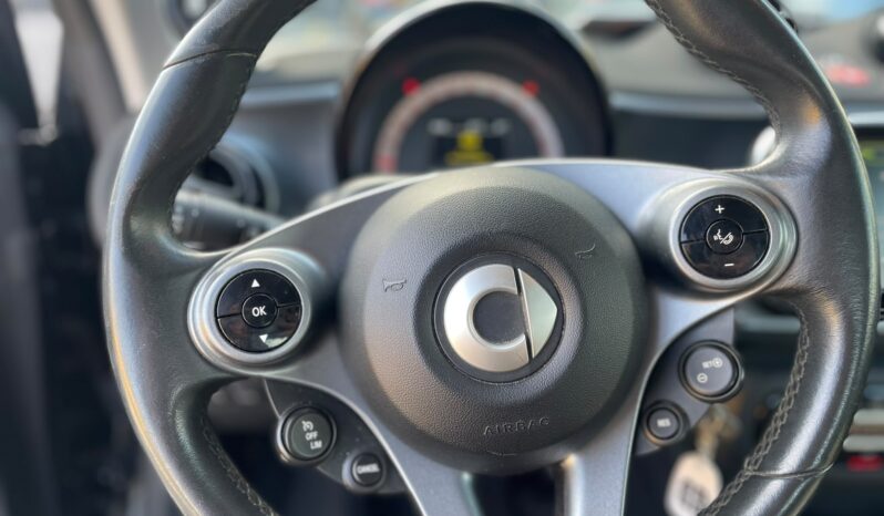
								SMART FORTWO EQ CABRIO PASSION 56CV full									