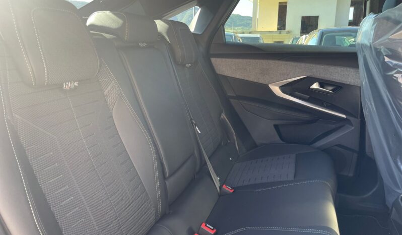 
								PEUGEOT 3008 1.2 HYBRID E-DCS GT 136CV full									