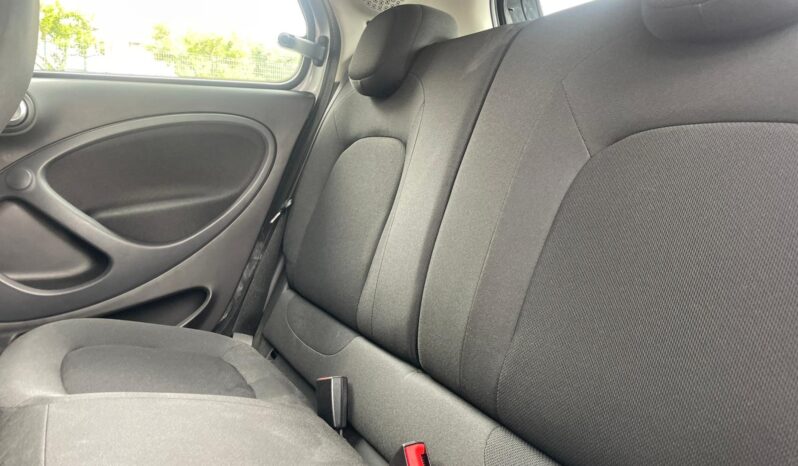 
								SMART FORFOUR 1.0 PASSION 70CV full									