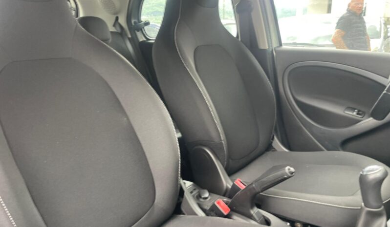 
								SMART FORFOUR 1.0 PASSION 70CV full									