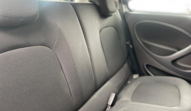 
								SMART FORFOUR 1.0 PASSION 70CV full									