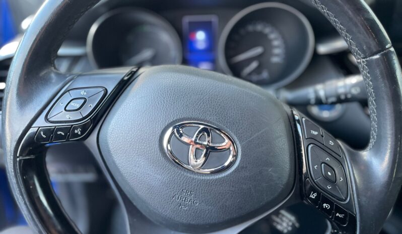 
								TOYOTA C-HR 1.8 ACTIVE E-CVT 98CV full									