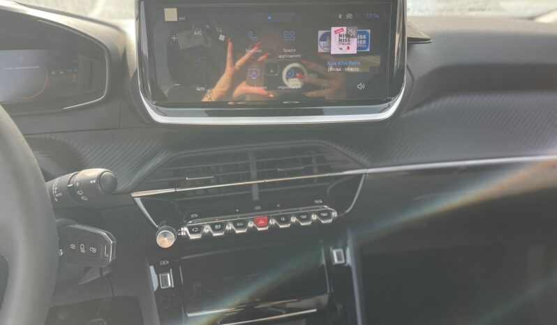 
								PEUGEOT 2008 1.2 PURETECH ALLURE 100CV full									