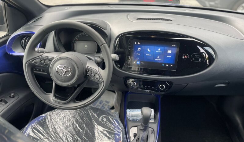 
								TOYOTA AYGO X 1.0 TREND S-CVT 72CV full									