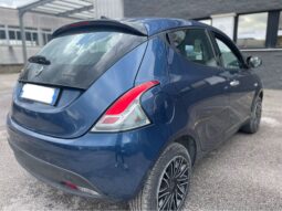 
										LANCIA YPSILON 1.0 FIREFLY HYBRID SILVER PLUS 69CV full									