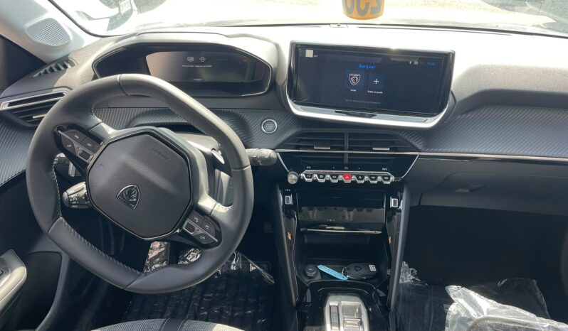 
								PEUGEOT 208 1.2 HYBRID E-DCS ALLURE 110CV full									