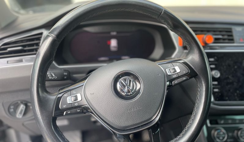 
								VOLKSWAGEN TIGUAN 2.0 R-LINE 150CV full									