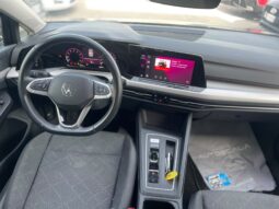 
										VOLKSWAGEN GOLF 1.0 ETSI LIFE DSG 110CV full									