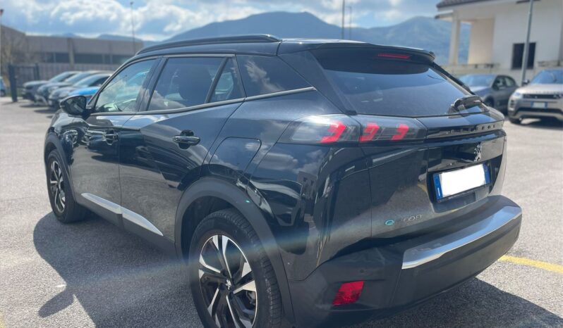 
								PEUGEOT E2008 ALLURE PACK 136CV full									