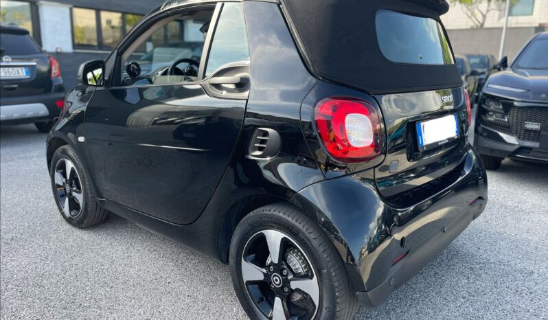 
								SMART FORTWO EQ CABRIO PASSION 56CV full									