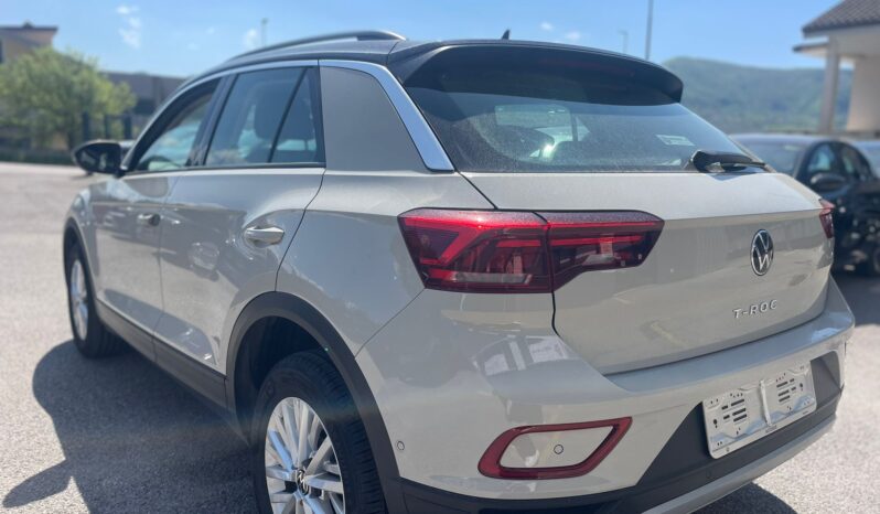 
								VOLKSWAGEN T-ROC 1.0TSI LIFE 110CV full									