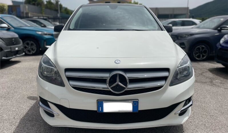 
								MERCEDES CLASSE B EXECUTIVE E 88CV full									