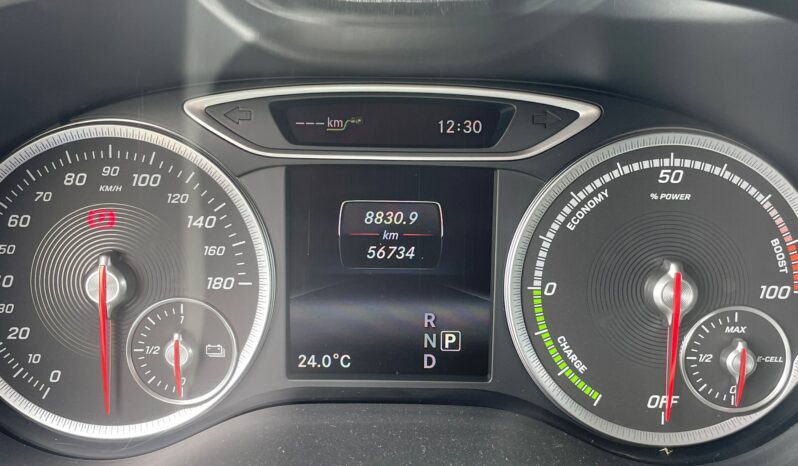
								MERCEDES CLASSE B EXECUTIVE E 88CV full									